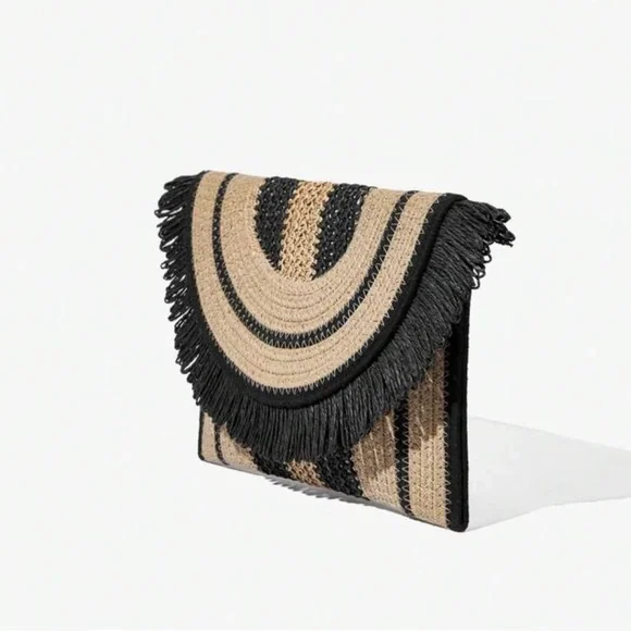 Dual-Color Straw Woven Fringe Clutch Purse - Picture 4 of 12